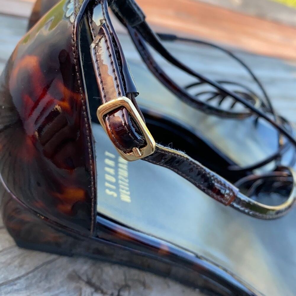 New Stuart Weitzman Brown Patent Leather Open Toe Strappy Wedge Sandals 8 1/2 M - Picture 9 of 11